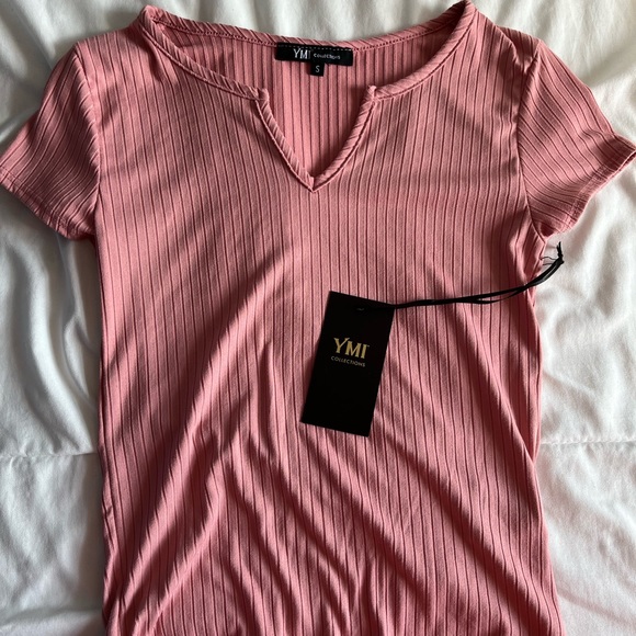 Small pink v-neck - Picture 1 of 2
